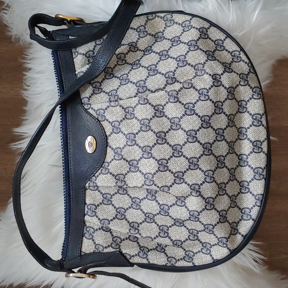 Authentic Vintage Gucci GG Monogram Supreme Clutch Hobo Crossbody Bag